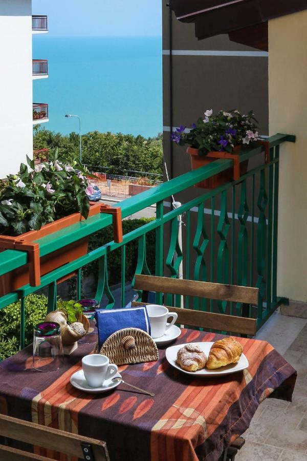 Le Mansardine Bed & Breakfast Vasto Eksteriør bilde